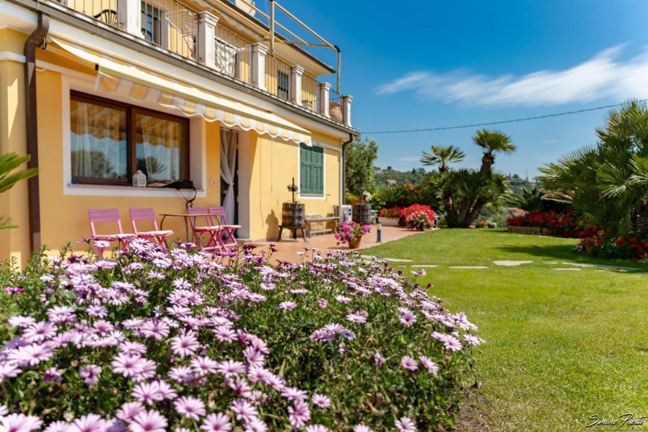 Chez Elle Apartment Imperia Exterior photo